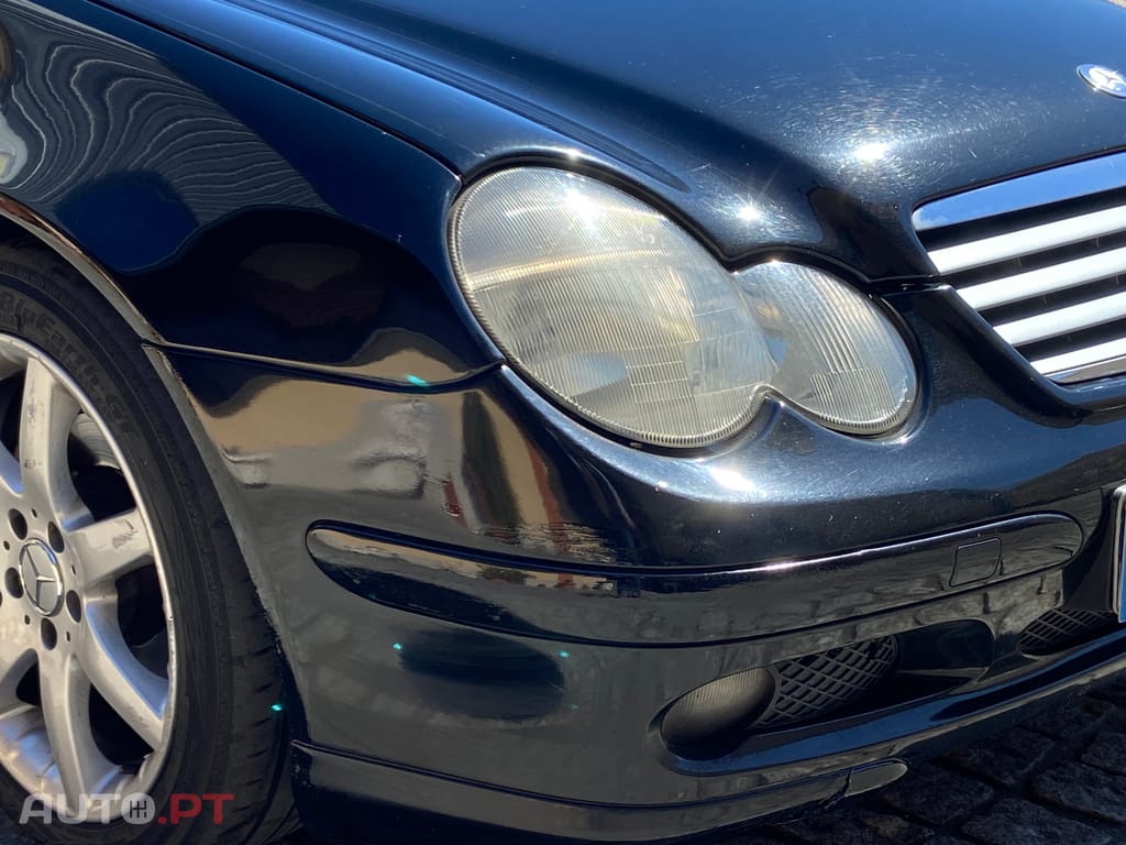 Mercedes-Benz C 220 CDI COUPE