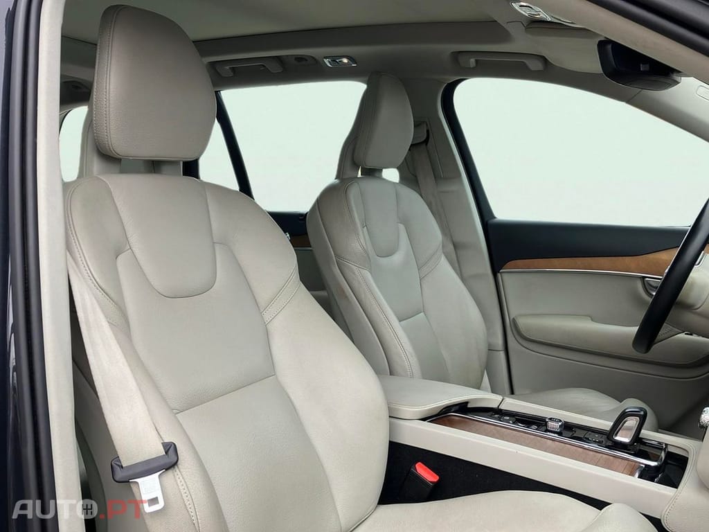 Volvo XC90 2.0 T8 PHEV Inscription Expression AWD