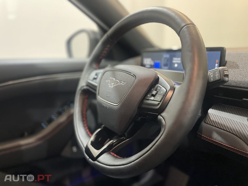 Ford Mustang Mach-E 98.7 kWh Premium AWD