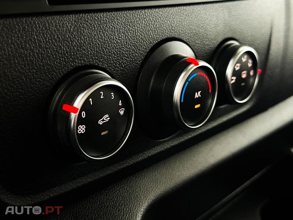 Renault Master L2H2 2.3 DCi 135cv Confort