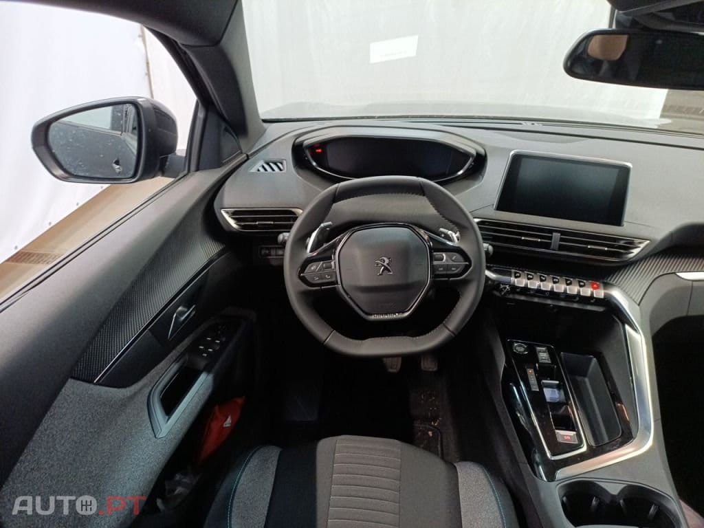 Peugeot 5008 PureTech 130 EAT8 Stop & Start Active