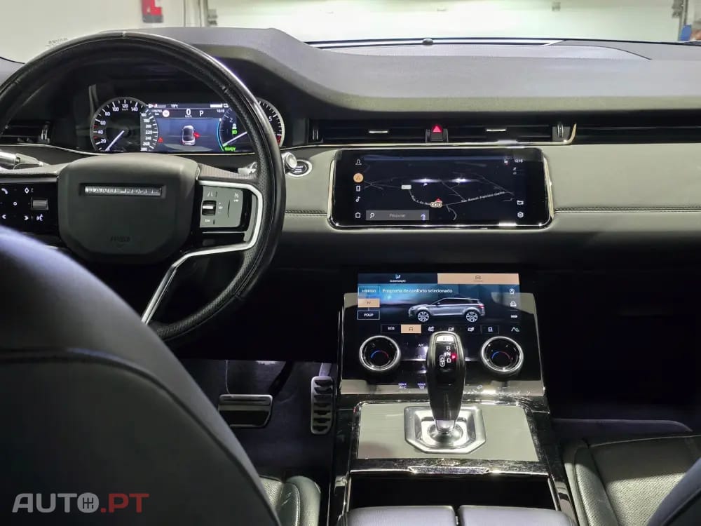 Land Rover Evoque P300e R-Dynamic