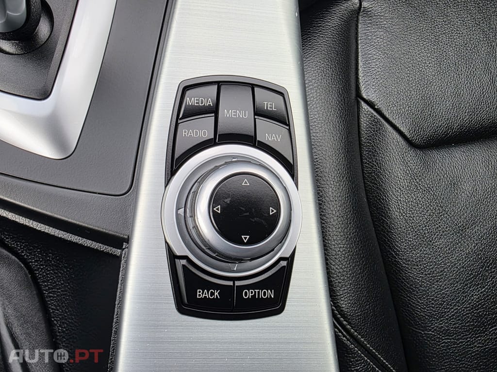 BMW 318 d Line Luxury Auto