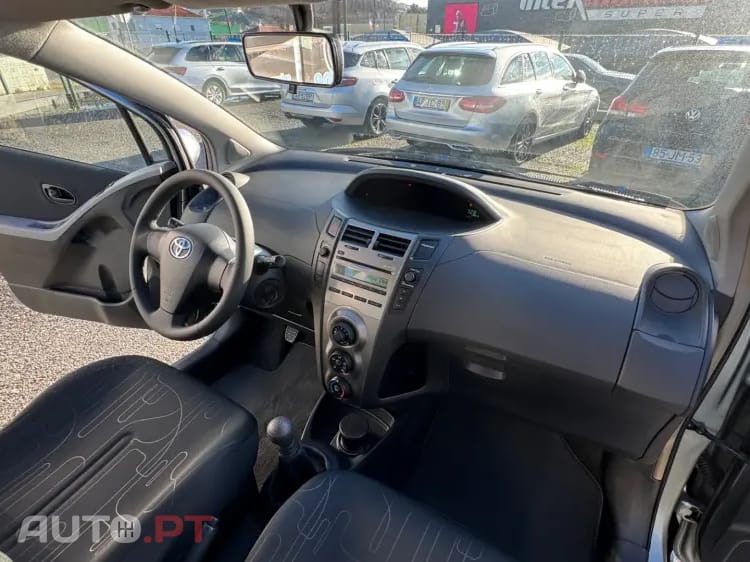 Toyota Yaris 1.0 VVT-i Comfort+AC