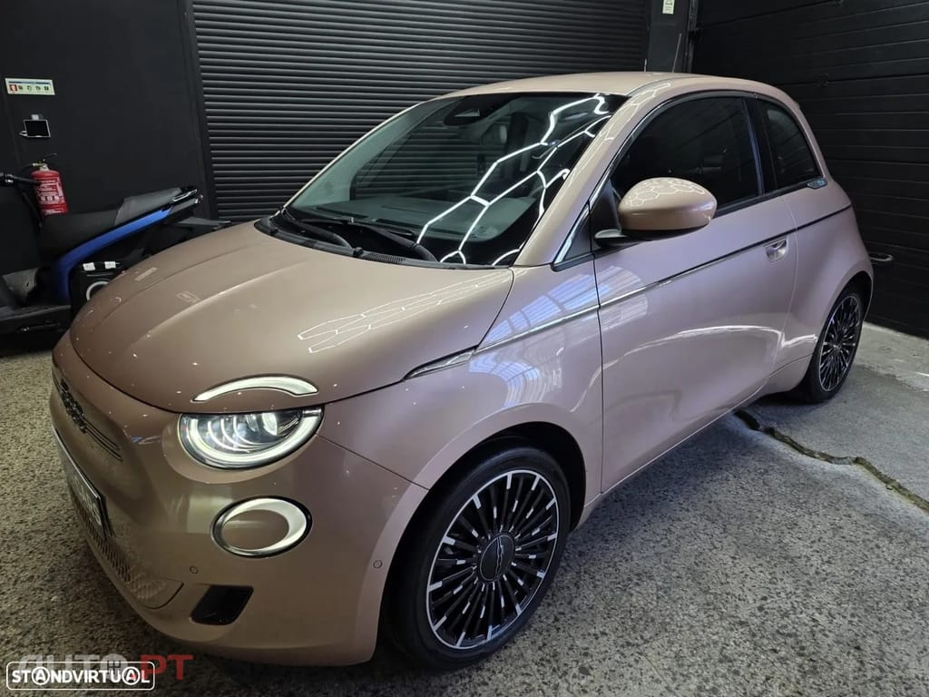 Fiat 500e La Prima