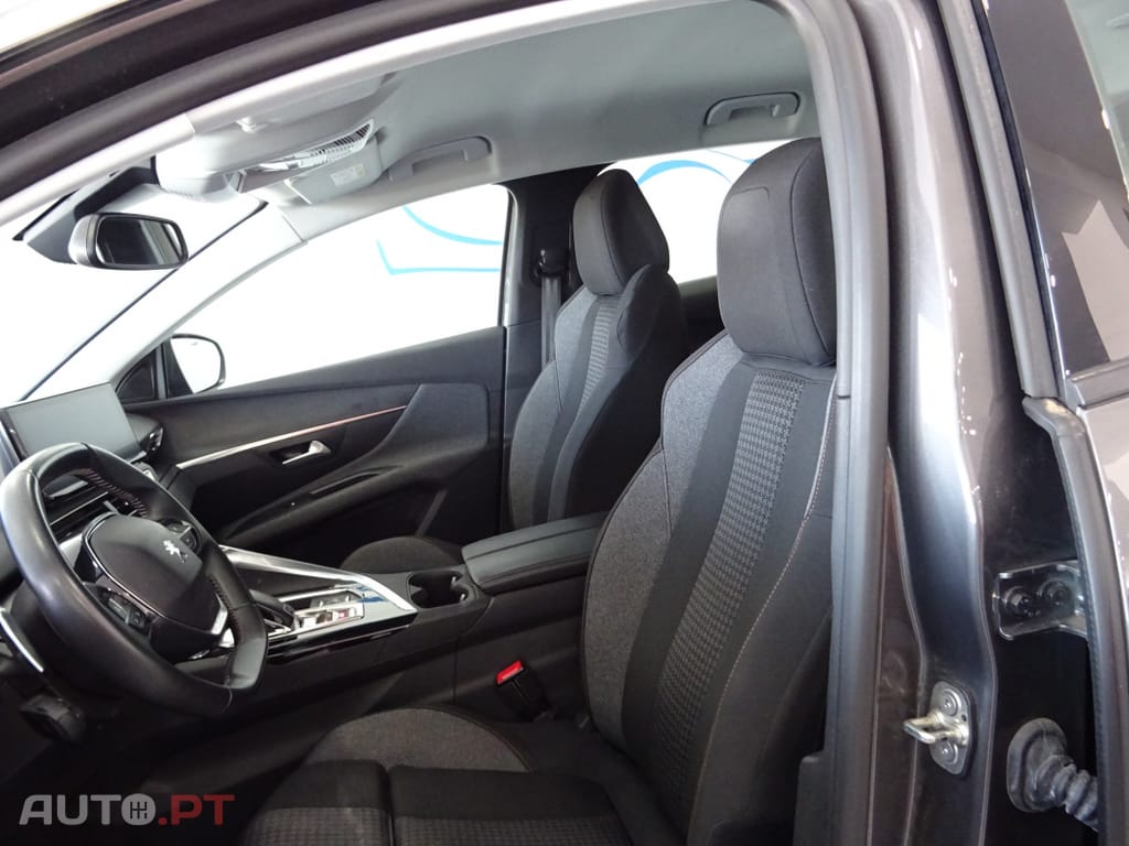 Peugeot 3008 1.5 BlueHDi Active EAT8
