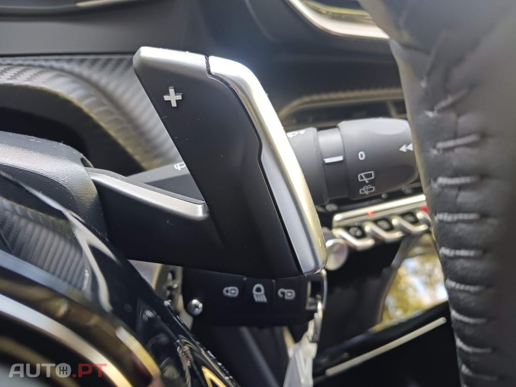 Peugeot 208 1.2 Hybrid Allure e-DCS6