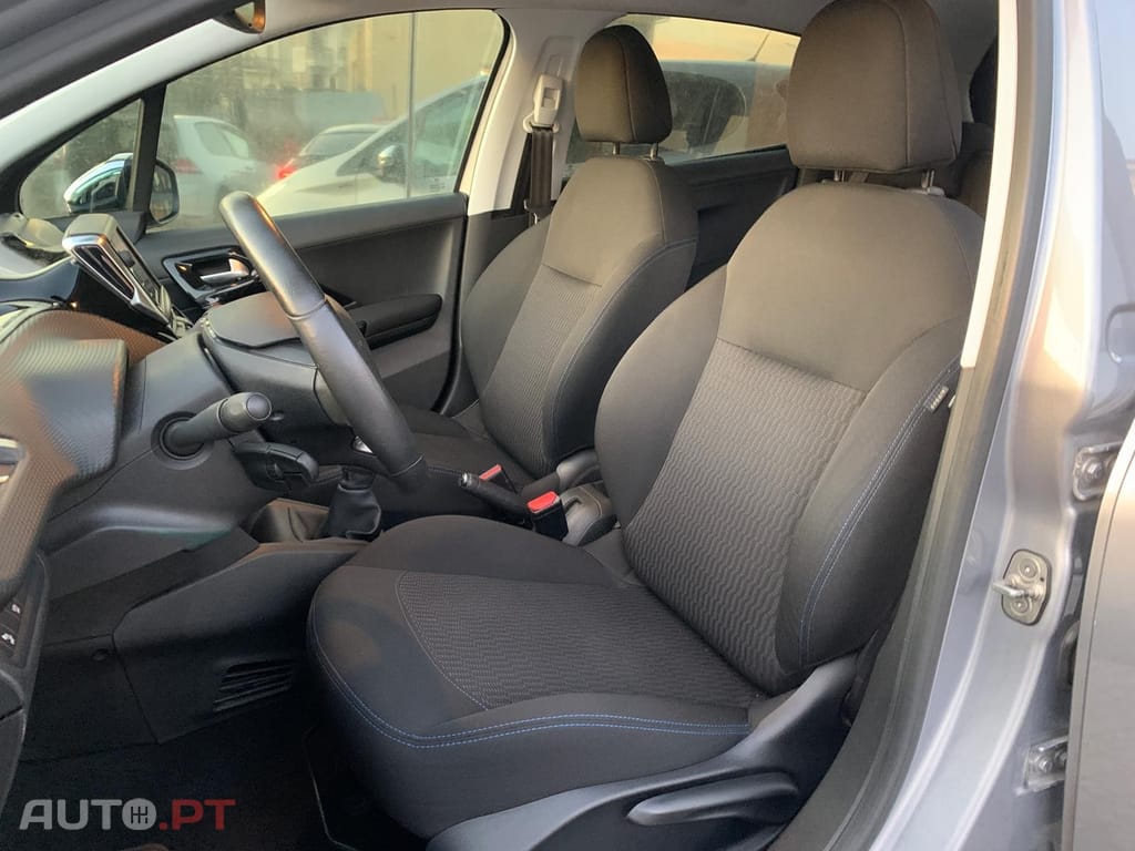 Peugeot 208 1.5 BlueHDi Signature