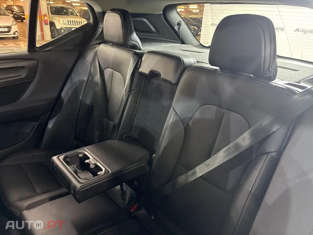 Volvo XC40 1.5 T5 PHEV R-Design Expression