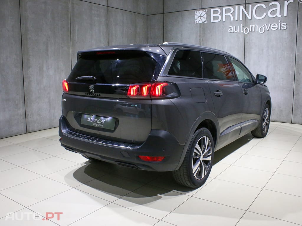 Peugeot 5008 1.2 PureTech Allure EAT8
