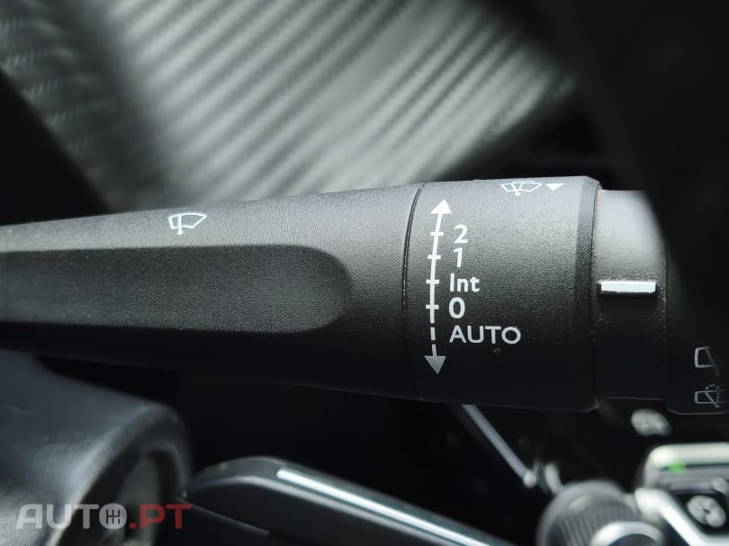 Peugeot 2008 TURBO 100 Allure