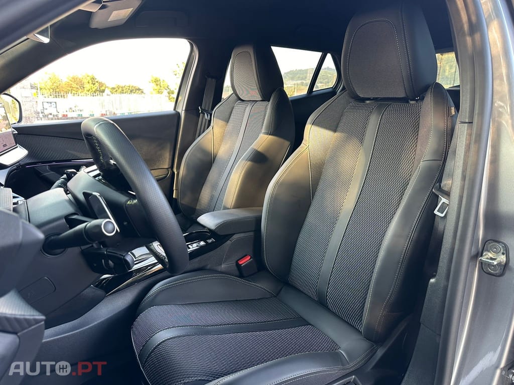 Peugeot 2008 1.2 PureTech GT Pack EAT8