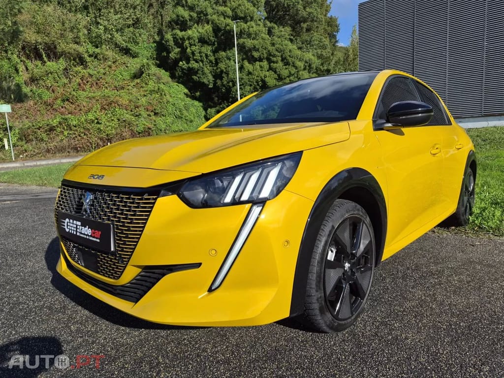 Peugeot E-208 50 kWh GT
