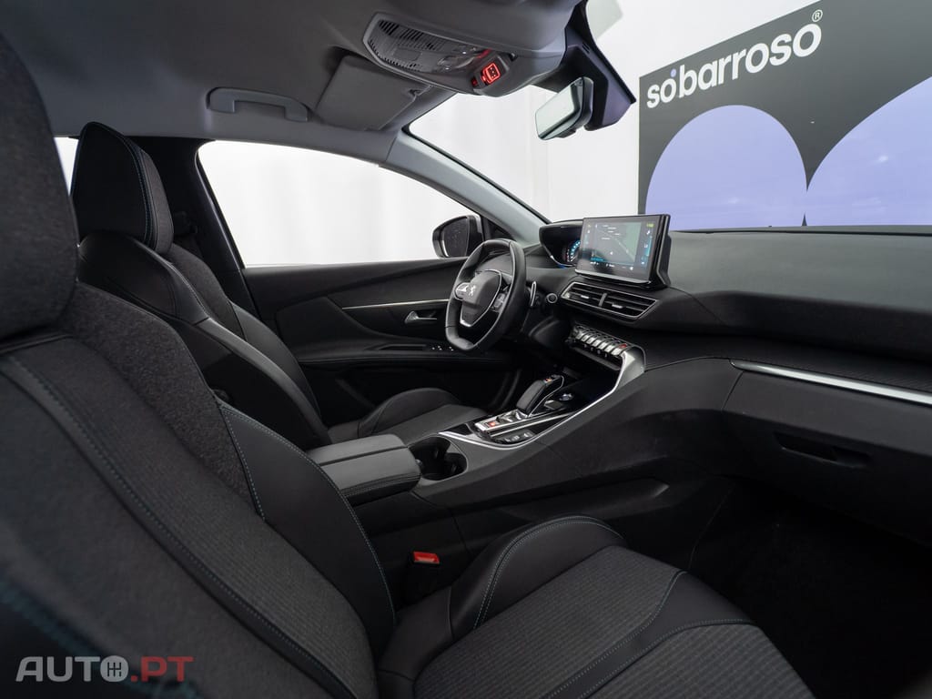 Peugeot 3008 1.6 Hybrid Allure e-EAT8