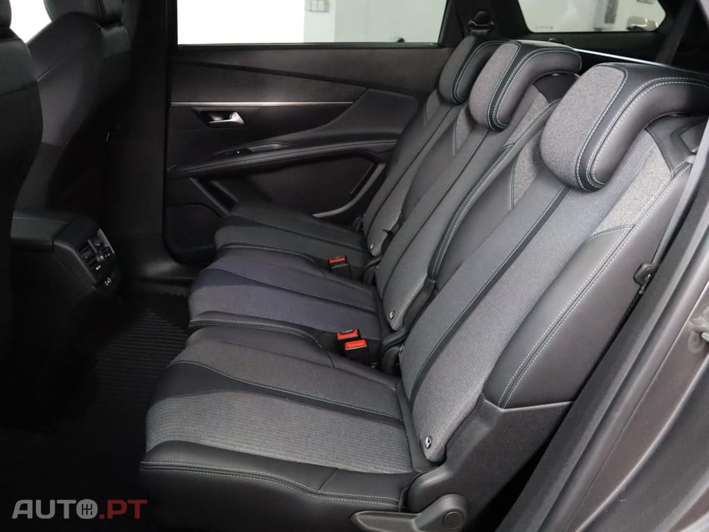 Peugeot 5008 Allure 1.5 BlueHDi 