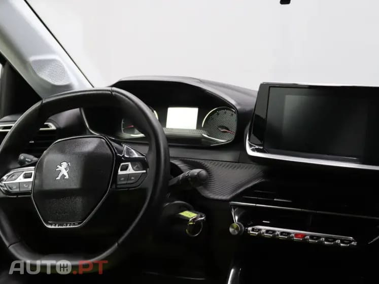 Peugeot 208 1.5 BlueHDi Active Pack — fotografia 11