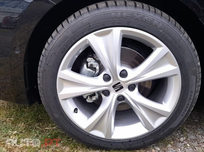 Seat Leon Seat Leon 1.5 eTSI 150 DSG FR NOVO 10KM