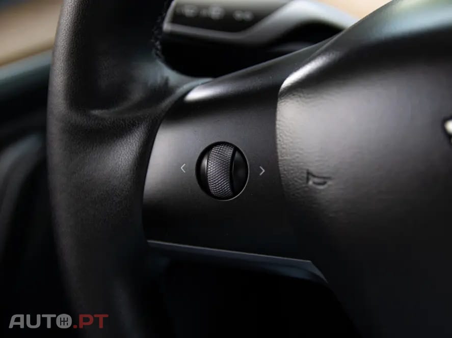 Tesla Model Y Outro