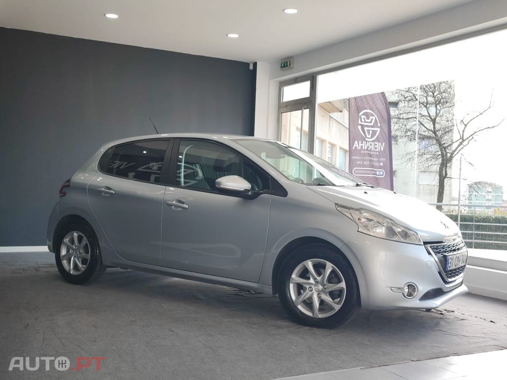 Peugeot 208 1.4HDI ACTIVE