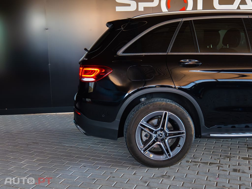 Mercedes-Benz GLC 300 e 4Matic 9G-TRONIC AMG Line