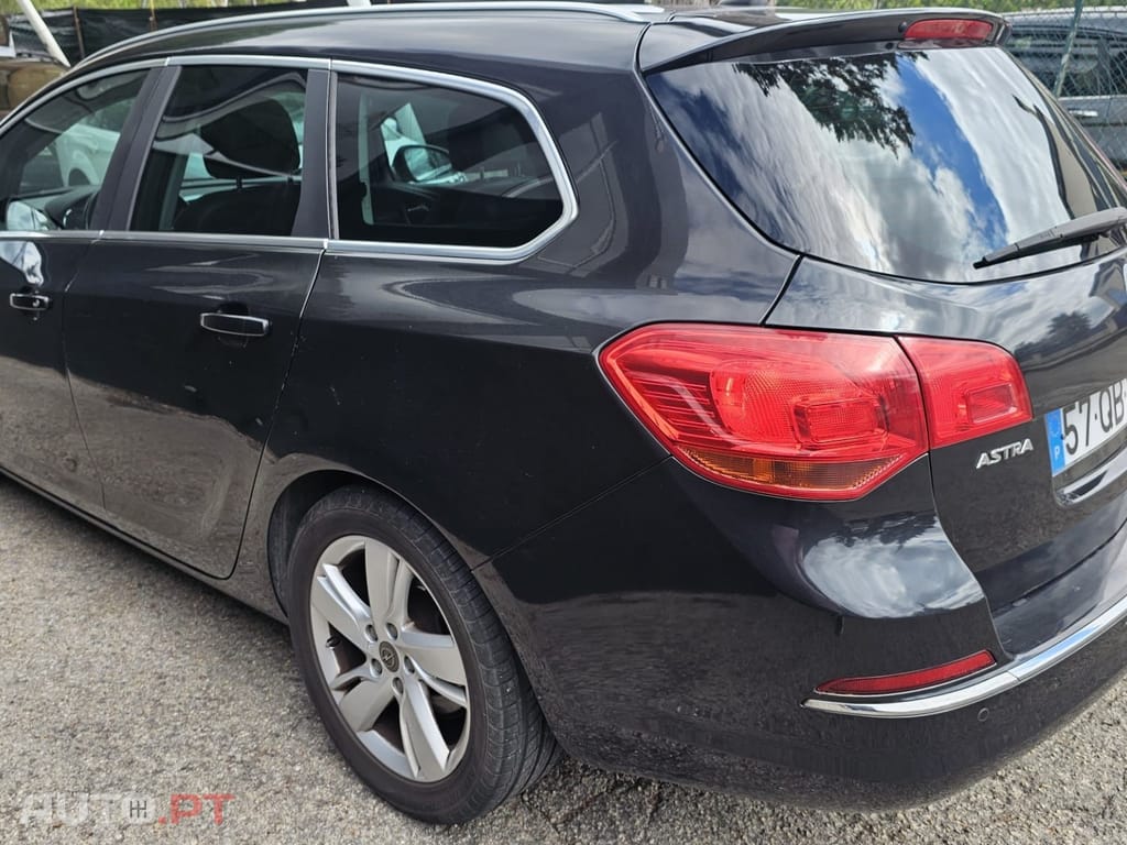 Opel Astra 1.6 CDTi Executive Start/Stop