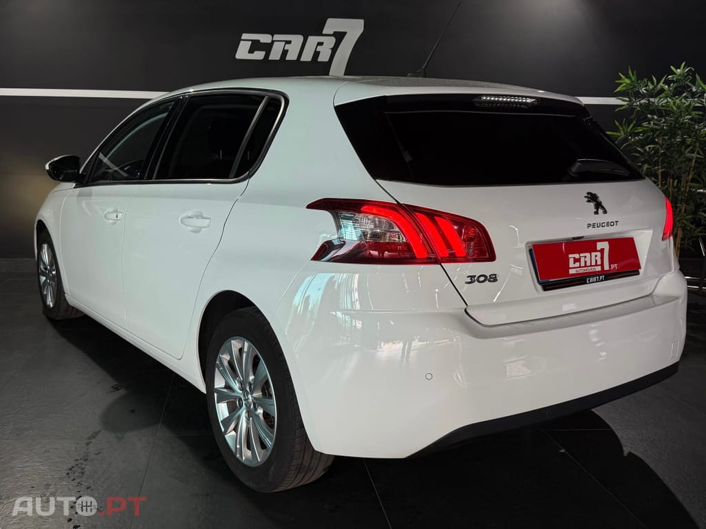 Peugeot 308 1.5 BlueHDi Style J17