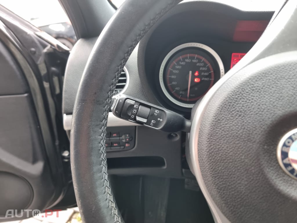 Alfa Romeo 159 Sportwagon 1.9 JTDm 16V Sportiva+