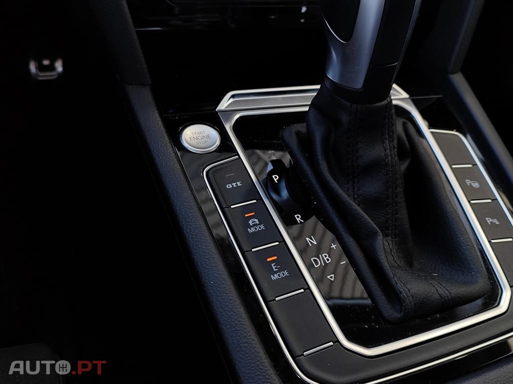 Volkswagen Arteon SB 1.4 TSI Elegance eHybrid Matrix