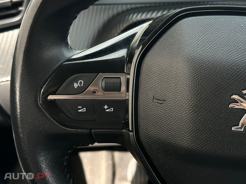 Peugeot 2008 1.2 PureTech Allure Pack