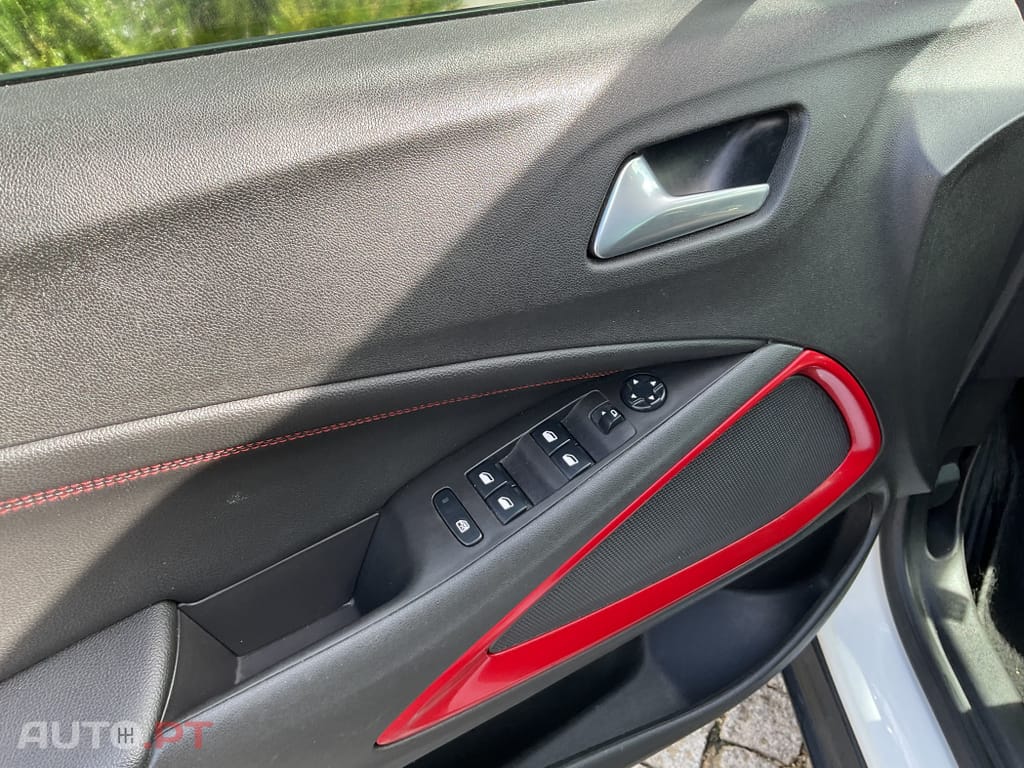 Opel Crossland 1.2 T GS Line