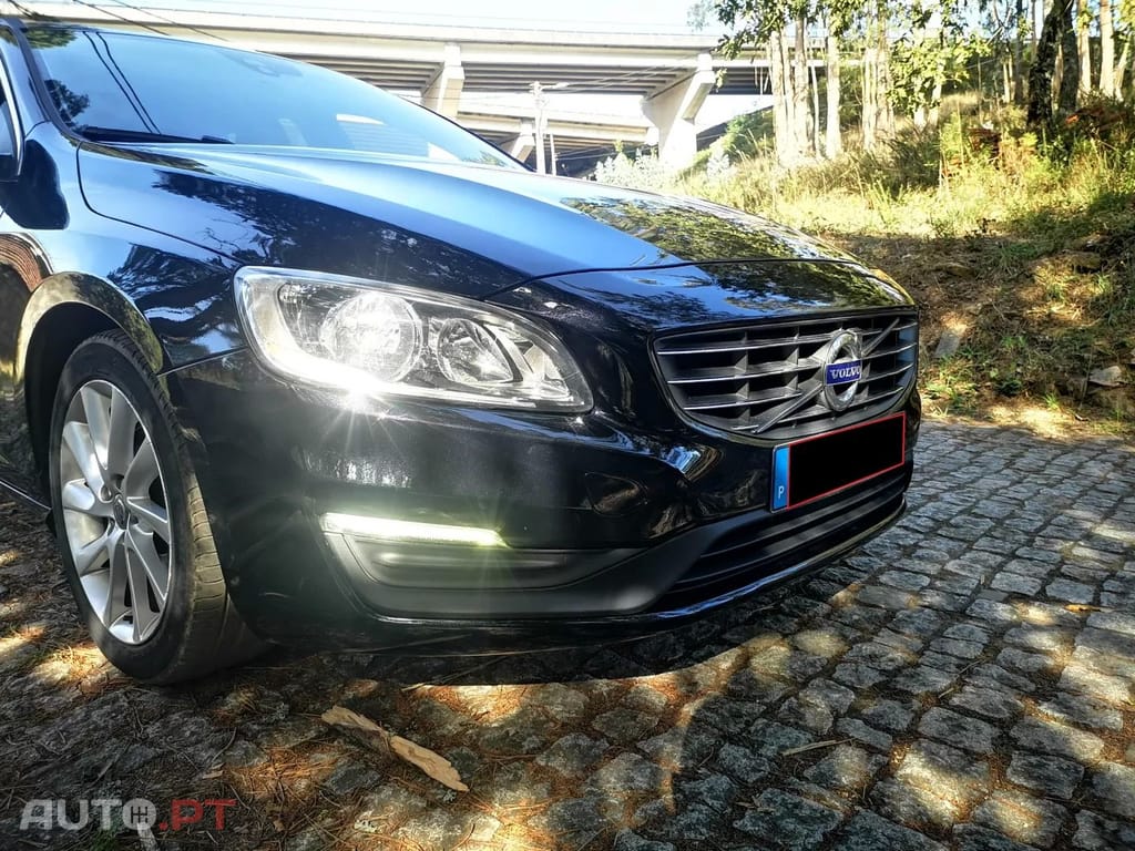 Volvo V60 2.0 D4 Momentum Eco Geartronic