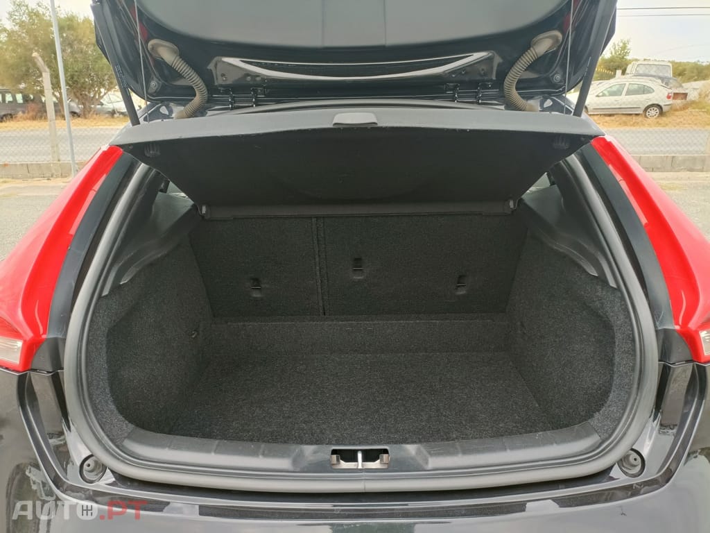Volvo V40 2.0 D2 Momentum