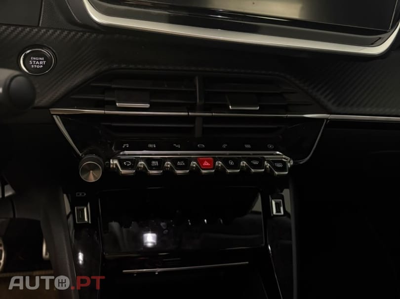 Peugeot E-2008 50 kWh Active