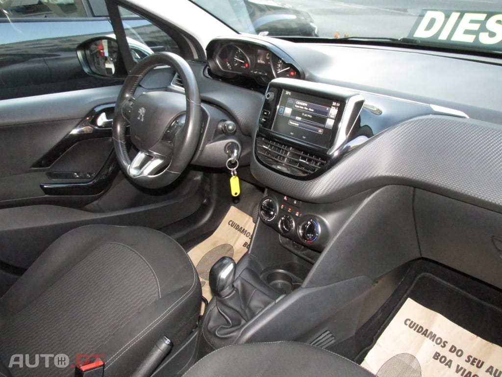 Peugeot 208 1.6 BlueHDi Style