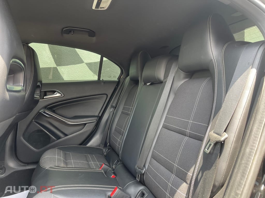 Mercedes-Benz A 180 d 8G-DCT AMG Line