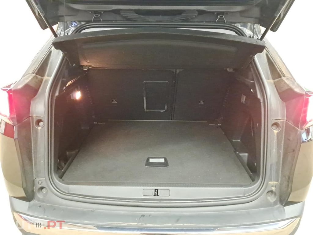 Peugeot 3008 1.2 PureTech Roadtrip EAT8