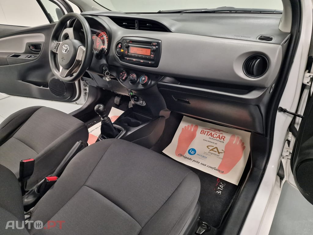 Toyota Yaris BIZZ 1.4 D-4D 90CV IVA DEDUTIVEL