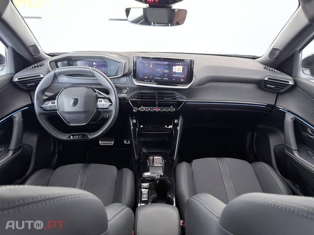 Peugeot E-2008 54 kWh GT