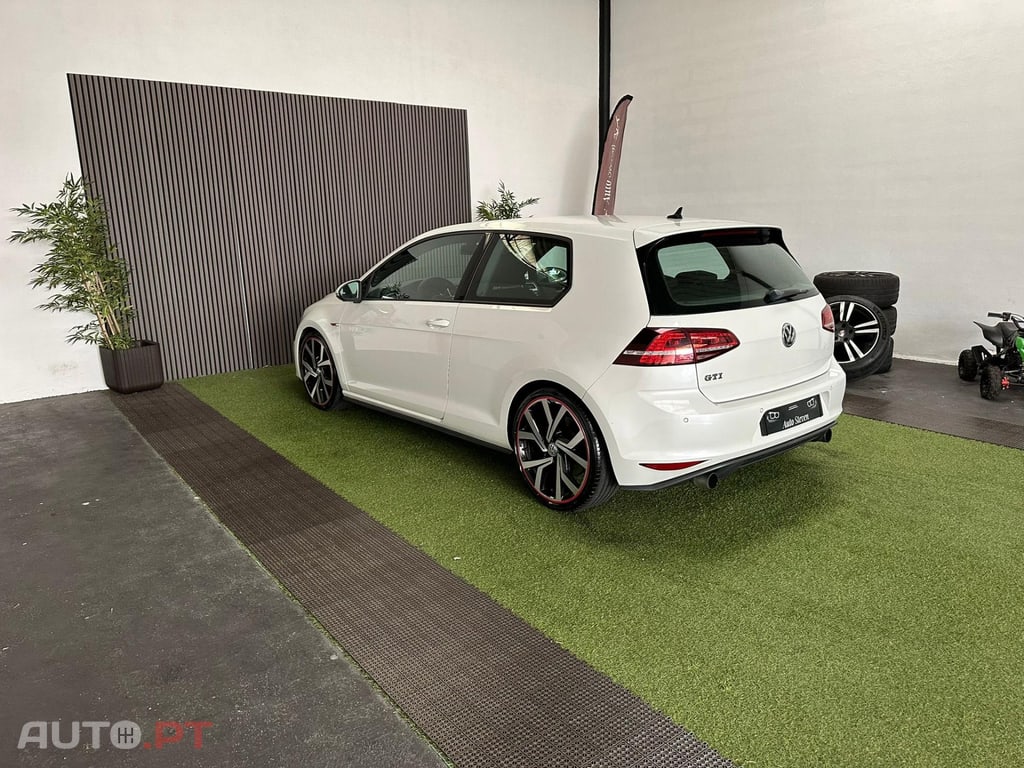 Volkswagen Golf VII GTI