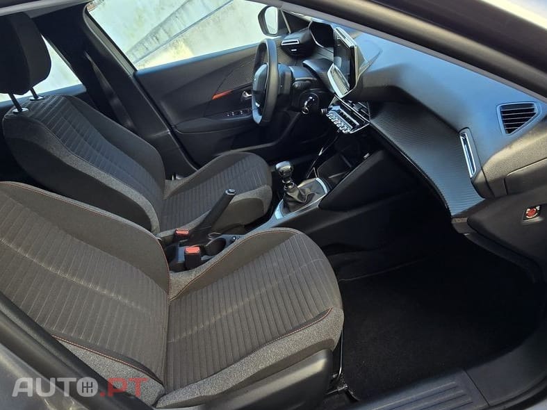 Peugeot 2008 1.2 PureTech Active