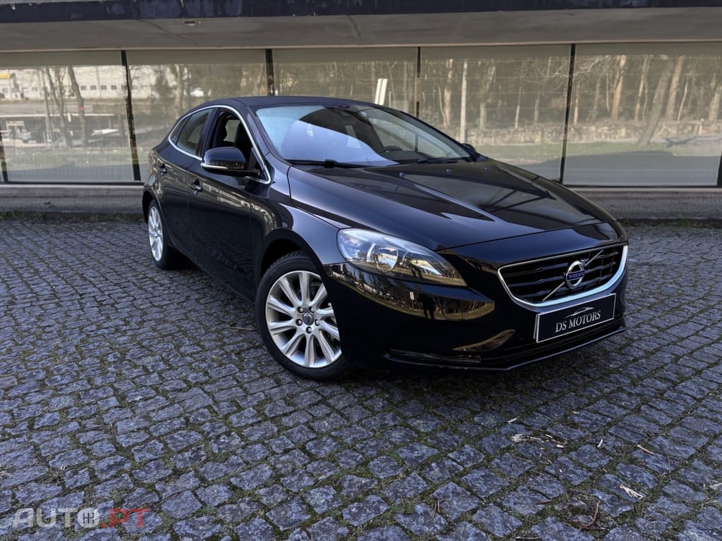 Volvo V40 1.6 D2 Momentum — fotografia 3