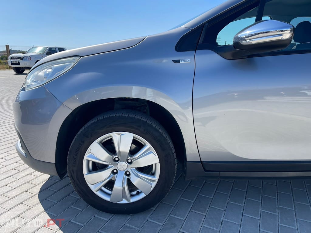 Peugeot 2008 1.2 PureTech Style