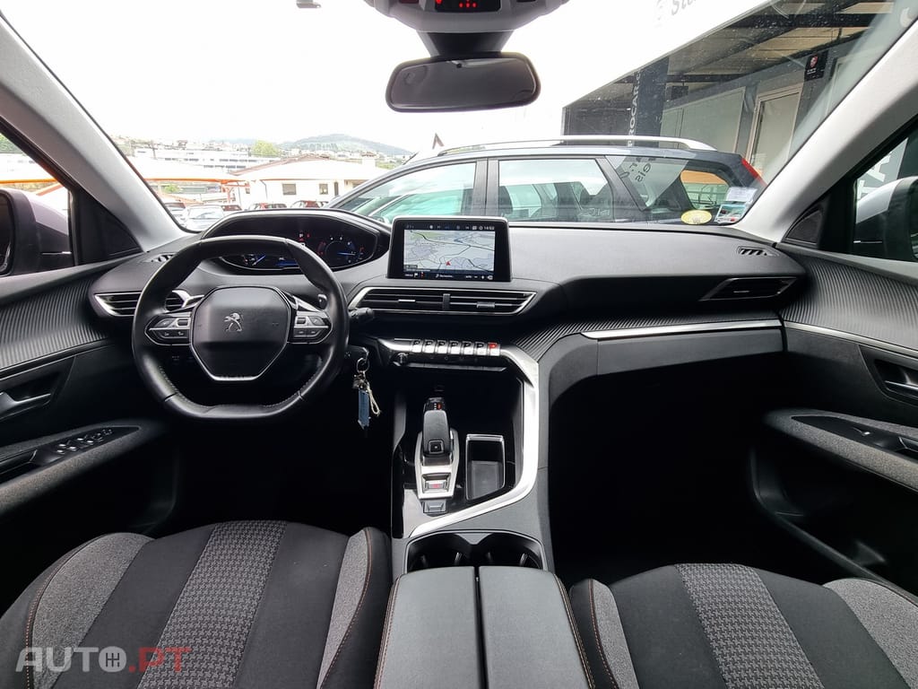 Peugeot 5008 1.5 BlueHDi Allure EAT8