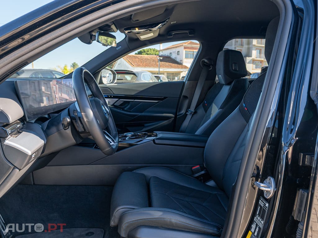 BMW 530 e Pack Desportivo M