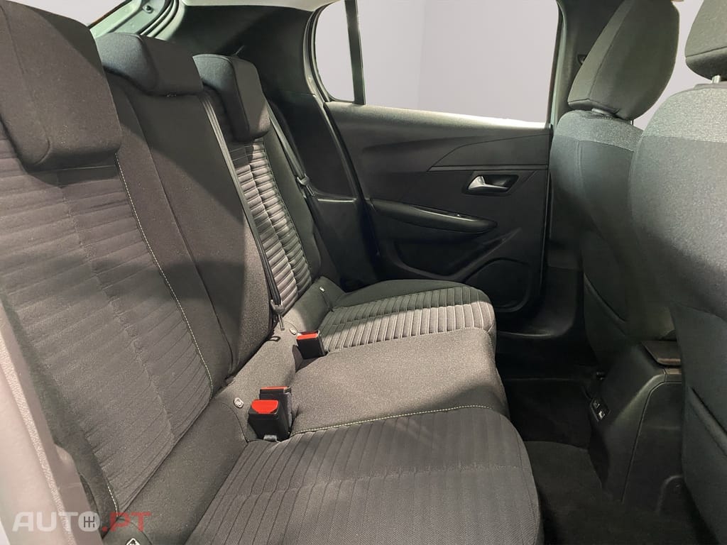 Peugeot E-208 50 kWh Active