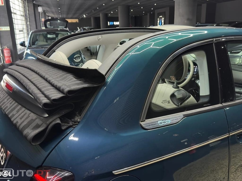 Fiat 500e La Prima