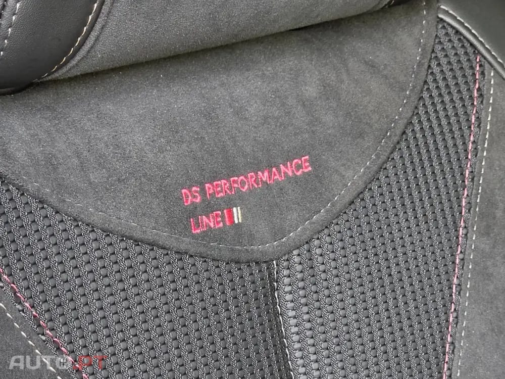 DS 4 E-TENSE 225 PERFORMANCE LINE+ — fotografia 32