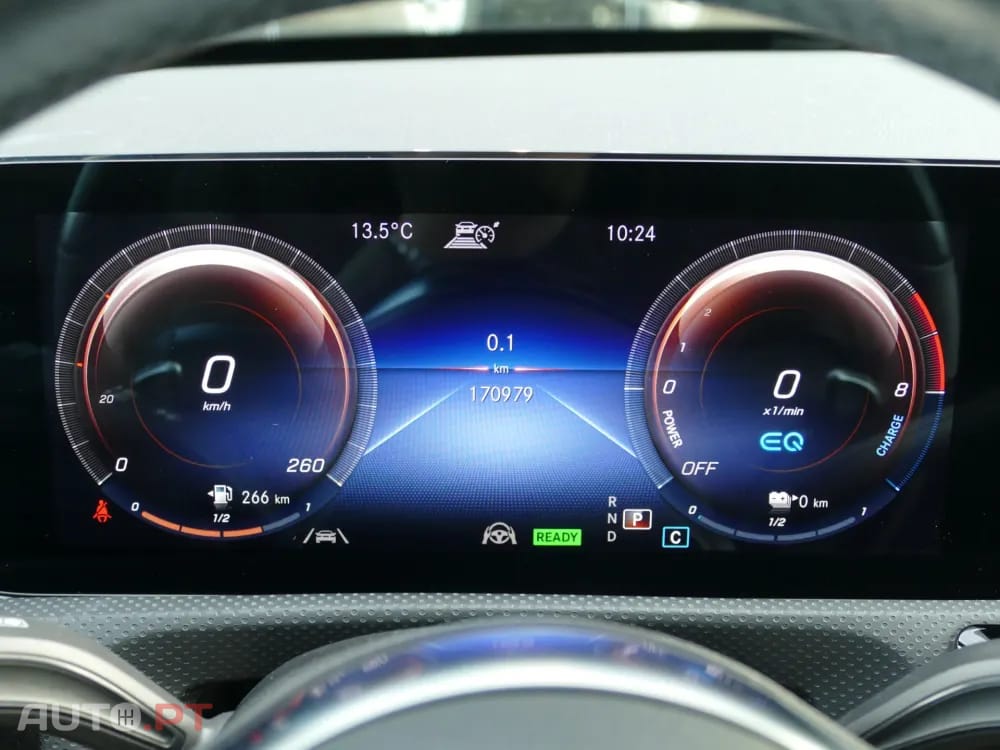 Mercedes-Benz A 250 e AMG Line