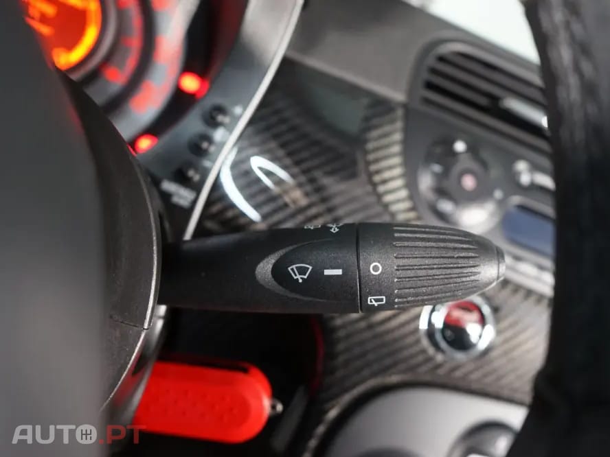 Abarth 695 Outro