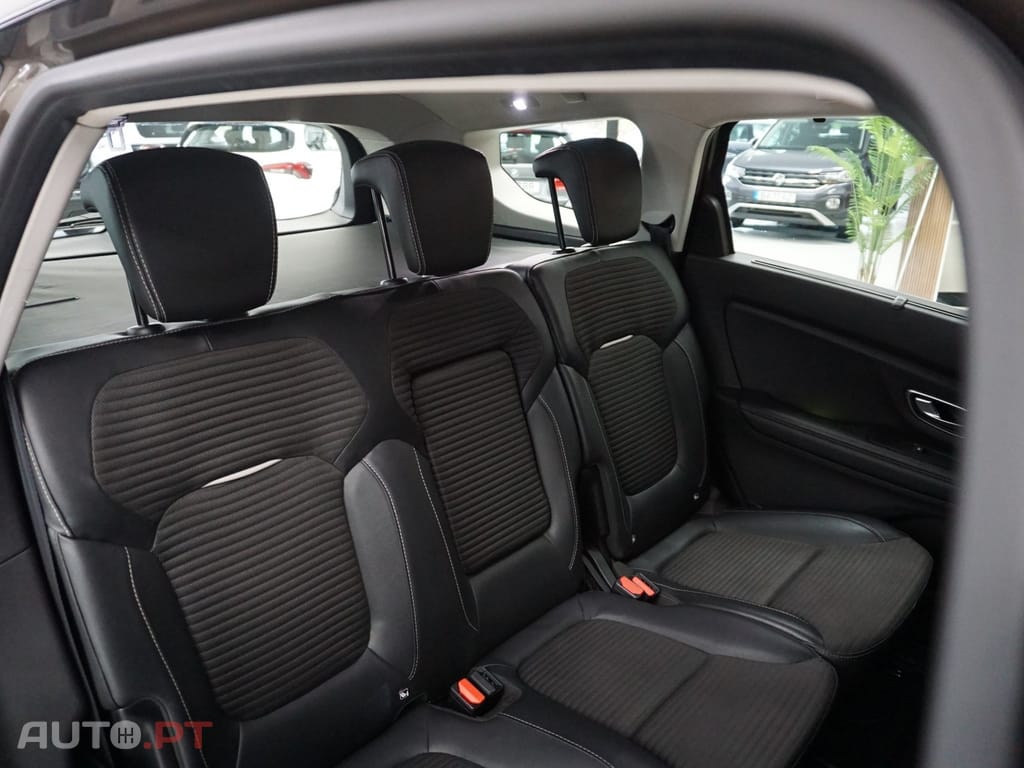 Renault Grand Scénic 1.5 dCi Intens Hybrid Assist SS